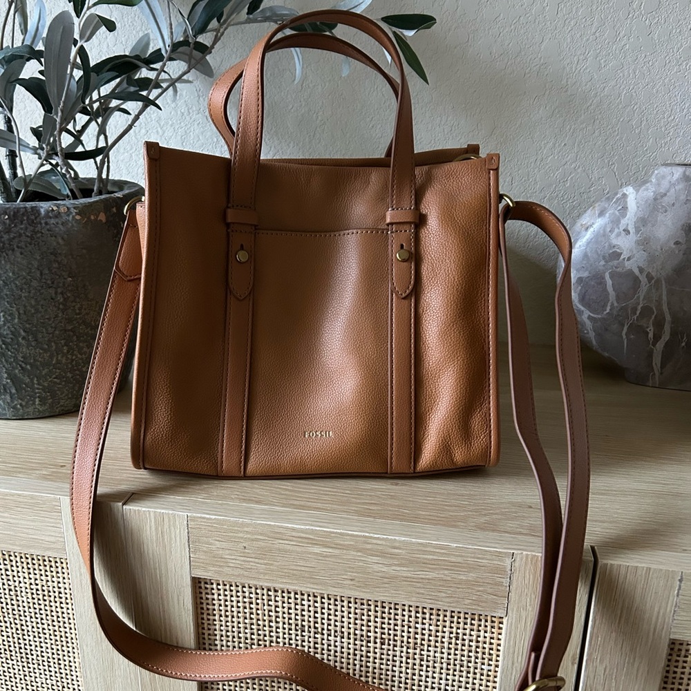 Fossil satchel